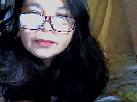 Flowerblossom123 online show from April 3, 9:24 pm