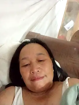 heesuu11 online show from April 4, 6:40 pm