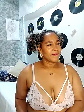 medusafox  online show from March 24, 4:29 am