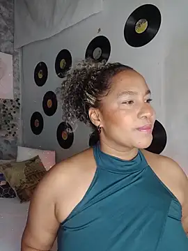 medusafox  online show from April 14, 3:28 am