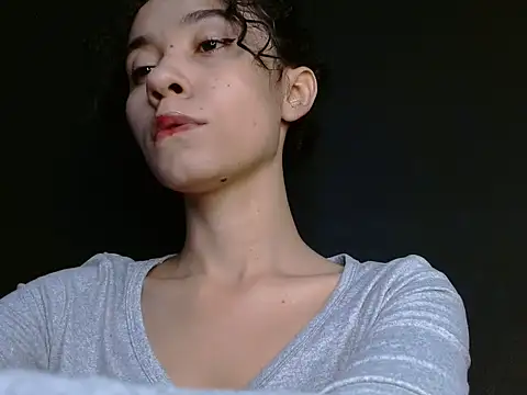 helena hadler online show from April 16, 7:57 pm