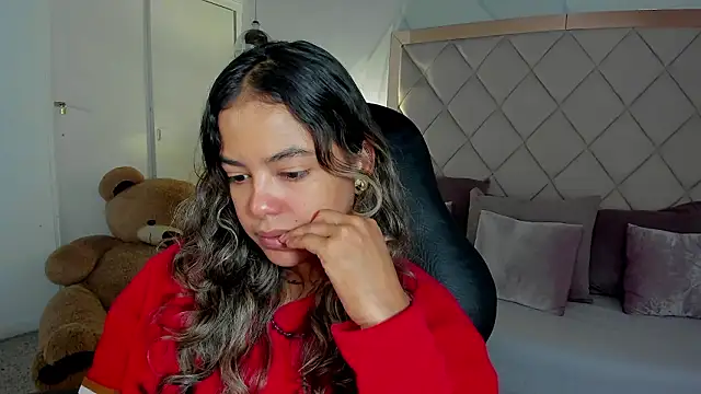 dulce lyraa1 online show from March 10, 5:00 am