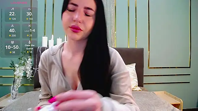 EmilyRamsey online show from March 29, 9:25 pm