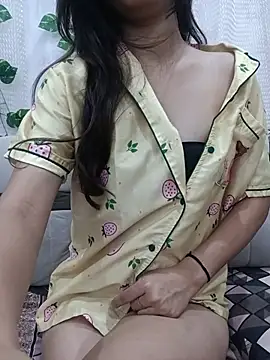 sexy nadhu online show from July 22, 8:21 pm