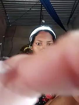 sexyhotbigass online show from April 3, 8:51 pm