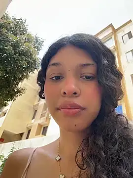 Sophiemoo  online show from June 21, 4:33 pm