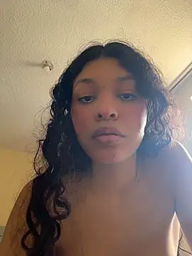 Sophiemoo  online show from July 26, 4:15 pm