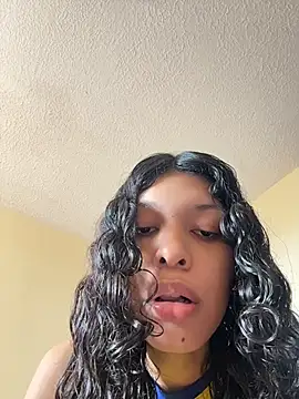 Sophiemoo  online show from June 17, 3:35 pm