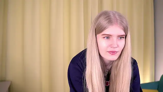 TraceeSeelig online show from March 3, 4:18 am