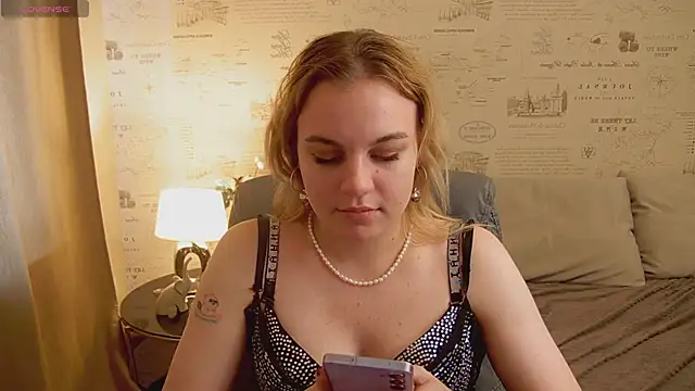 Glow Margo online show from June 5, 6:52 am