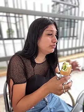 GeorgiaPink  online show from April 14, 6:19 pm