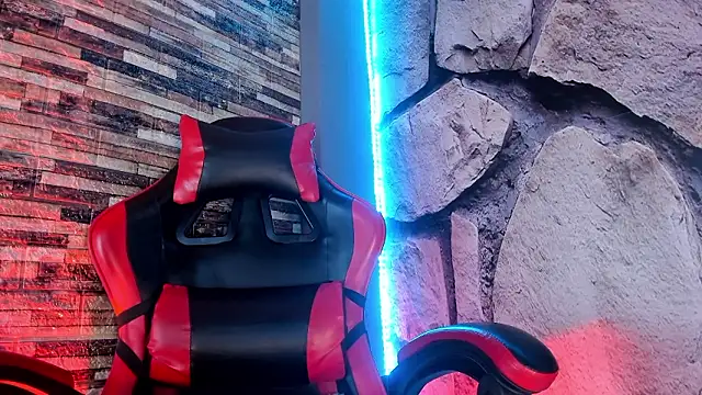  Macadamiia  online show from March 21, 8:19 am