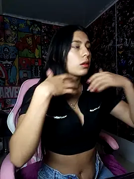 charlottte wh online show from March 12, 12:30 pm