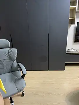 Ab324- online show from April 7, 12:18 pm