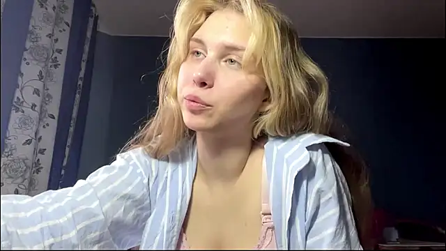 ShariLappas online show from April 12, 10:18 am