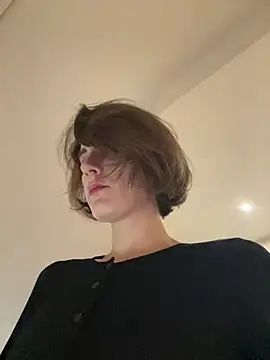 Kamorana online show from March 6, 1:50 pm