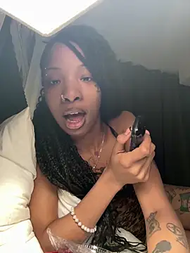 tinkyybae online show from March 4, 7:59 am