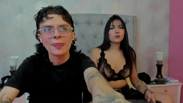 CaliferAndAurora online show from July 18, 8:00 pm