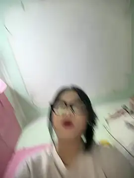 Leeeeiu online show from July 1, 3:33 pm
