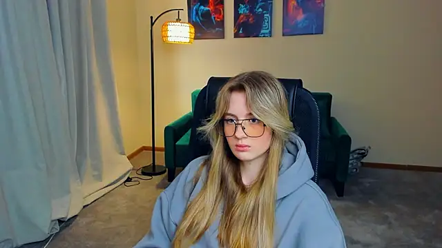 DortheaHupy online show from February 28, 7:08 am