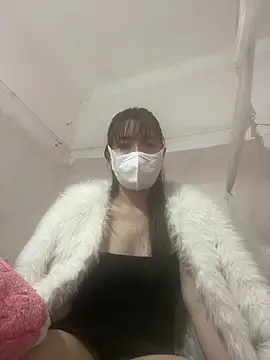 Malyssa-zz online show from February 27, 6:30 pm