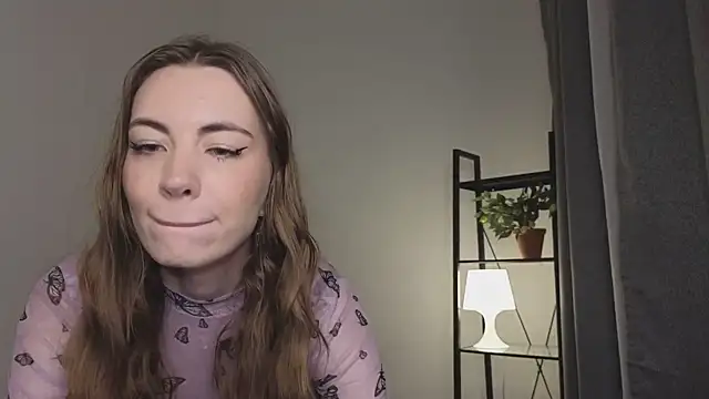 EmilyRidd online show from March 23, 5:24 am