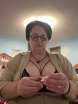 I amArquette online show from March 18, 5:51 pm