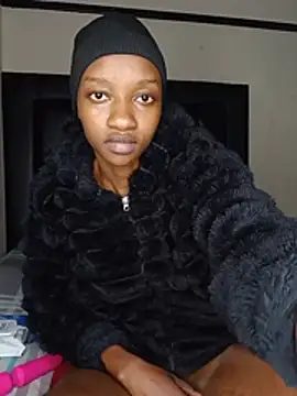 Latoya01 online show from July 18, 4:09 pm