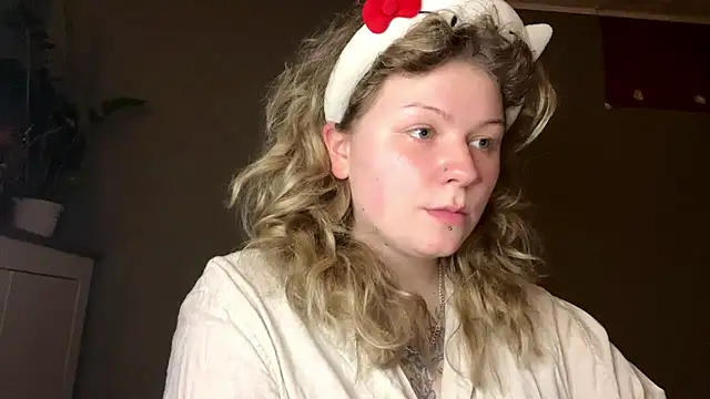 YoungAlina online show from April 16, 9:39 pm