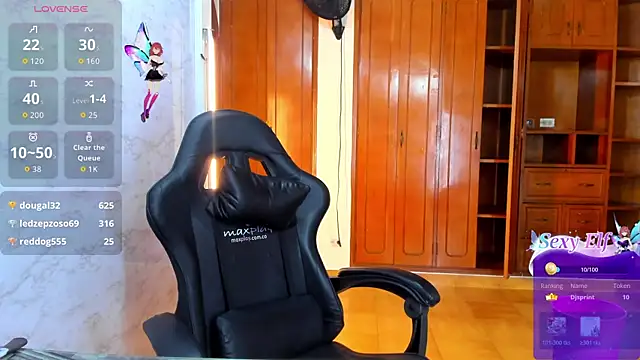 lizzie skinny online show from April 16, 9:39 pm