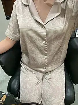 MiuLuxe online show from March 2, 12:34 pm