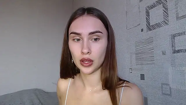 yourameliaa online show from March 17, 1:59 pm