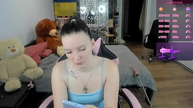 Mary Blu online show from December 2, 8:48 am