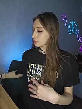 Emma Willson online show from March 20, 1:27 pm