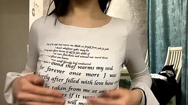 LoidaTrytten online show from March 15, 5:26 pm