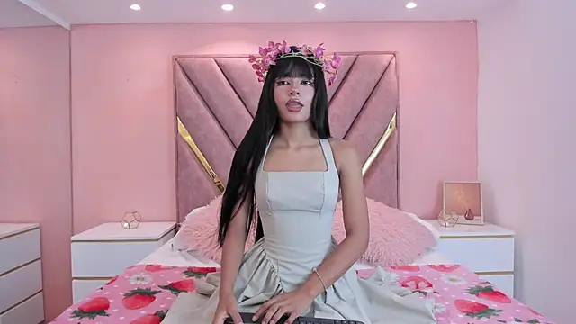 chloe larson online show from March 10, 11:25 am