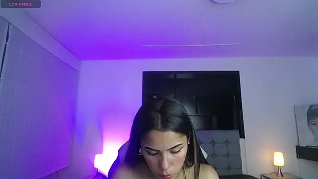  chloe 1 online show from March 21, 7:41 pm