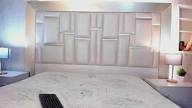 Gisselle Tomposon online show from April 4, 7:56 pm