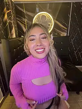 ManuelaVeeleez online show from April 3, 7:12 pm