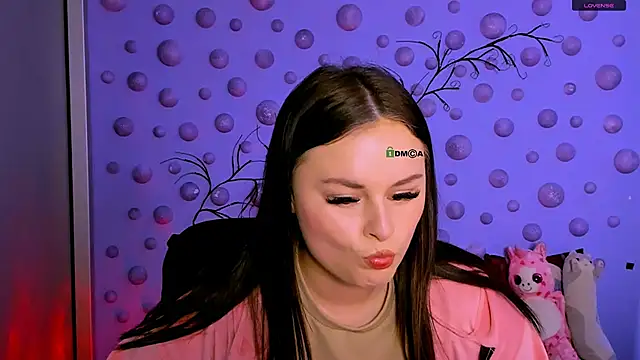 miss courtney  online show from March 12, 9:56 am