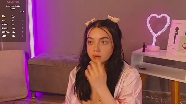 Im Elaris online show from April 11, 6:22 pm