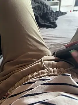 aleexii s online show from April 21, 10:11 am