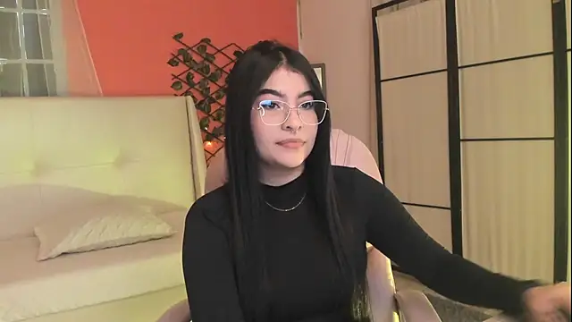 HannaLee333 online show from March 24, 9:42 pm