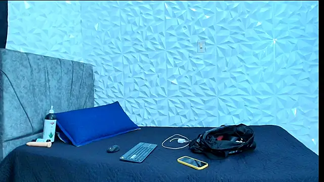 SOPHIA ZC online show from April 11, 7:50 pm