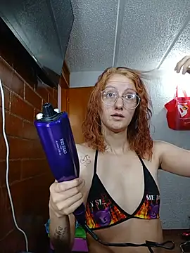 susanhottie1 online show from June 16, 3:24 pm