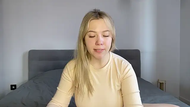 alyrasun online show from April 10, 6:30 am