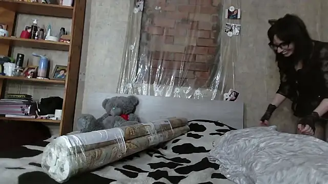 Barbie Rococo online show from April 22, 8:39 pm