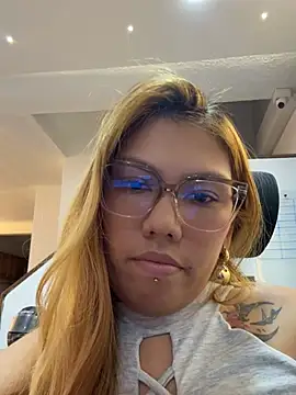 Lia Sterling online show from April 23, 1:24 am