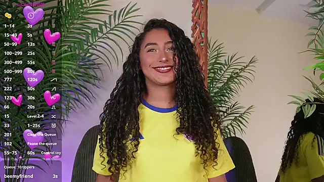 SoyJuliana 19 online show from June 18, 11:59 am