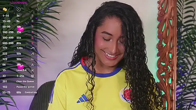 SoyJuliana 19 online show from June 27, 2:01 pm